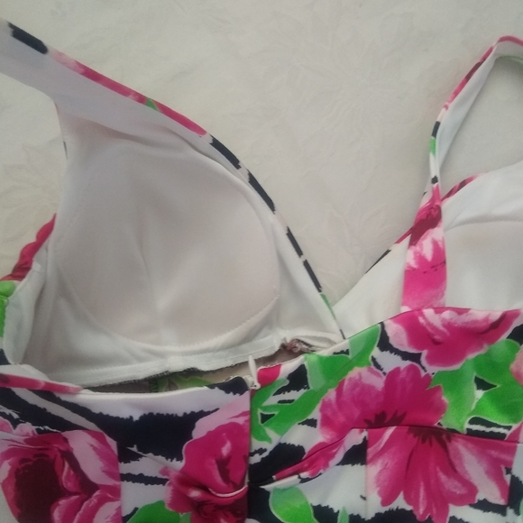 Cache vintage bodycon v-neck roses floral dress - Picture 5 of 8